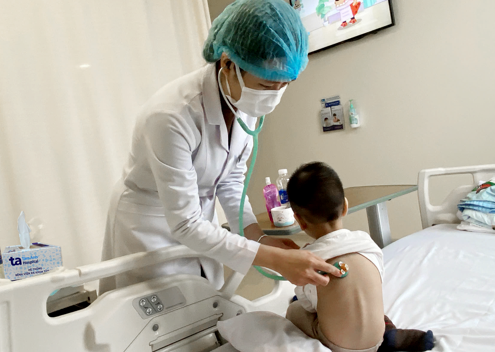 tái khám sau viêm phổi