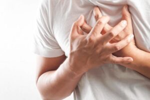 tim đập nhanh kèm khó thở