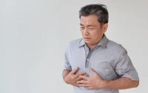 trào ngược dạ dày ở người lớn tuổi